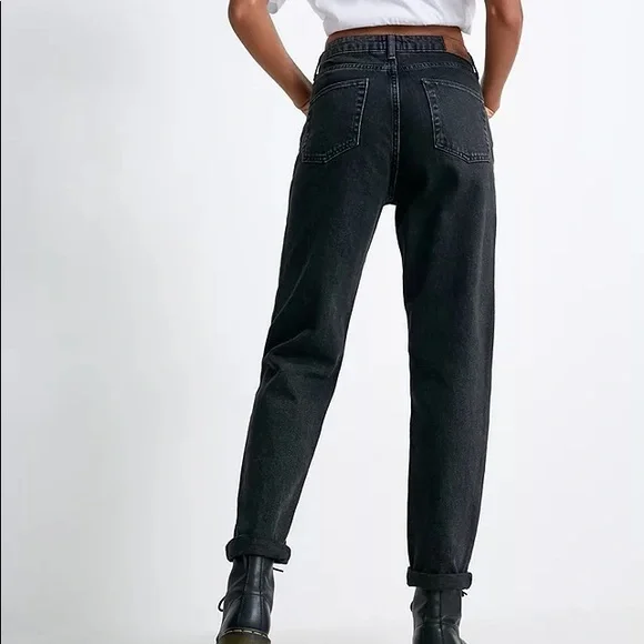 Urban Outfitters High Rise BDG Mom Jeans in Black